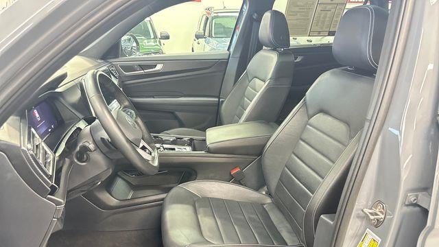 2025 Volkswagen Atlas Cross Sport SEL R-Line Black 4Motion