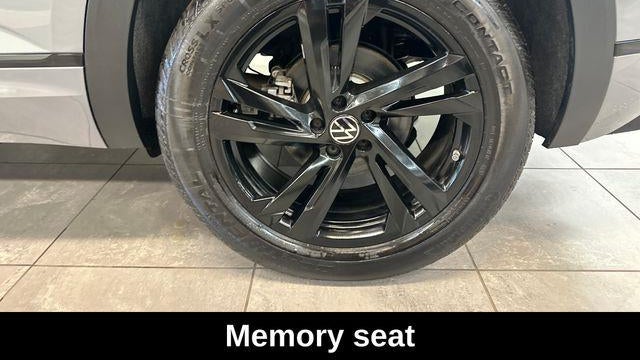 2025 Volkswagen Atlas Cross Sport SEL R-Line Black 4Motion