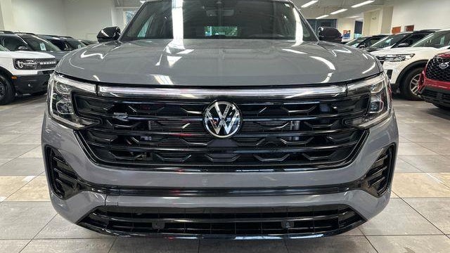 2025 Volkswagen Atlas Cross Sport SEL R-Line Black 4Motion