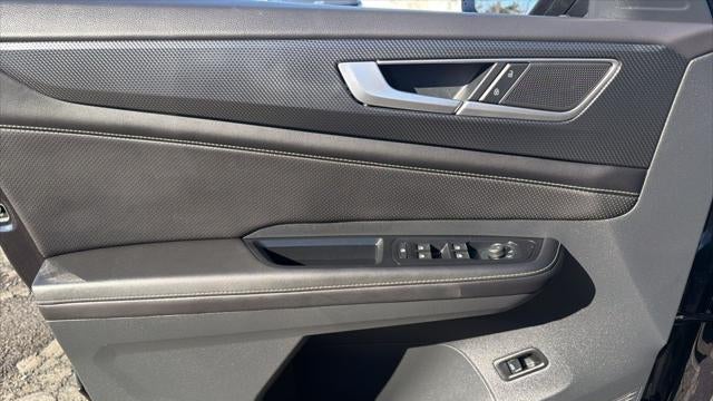 2025 Volkswagen Atlas Cross Sport SEL R-Line Black 4Motion