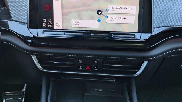 2024 Volkswagen Atlas Cross Sport SEL R-Line 4Motion