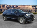 2024 Atlas Cross Sport Thumbnail 1