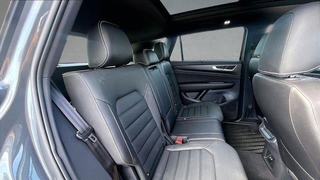 2025 Volkswagen Atlas Cross Sport SEL R-Line Black 4Motion
