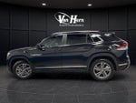 2024 Atlas Cross Sport Thumbnail 4