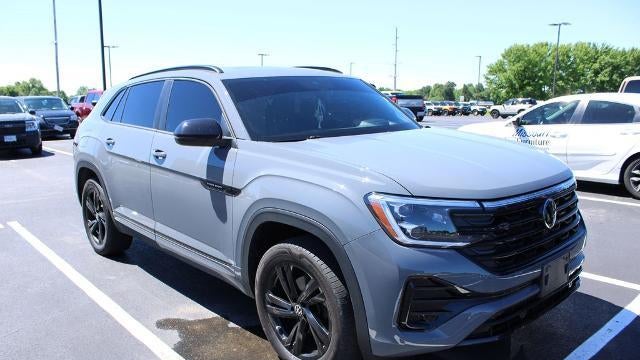 2025 Volkswagen Atlas Cross Sport SEL R-Line Black 4Motion