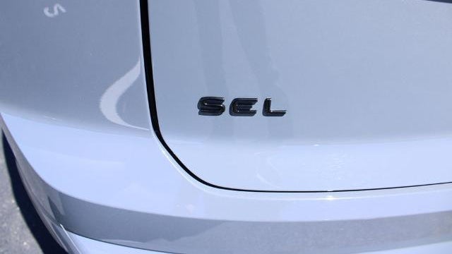 2025 Volkswagen Atlas Cross Sport SEL R-Line Black 4Motion