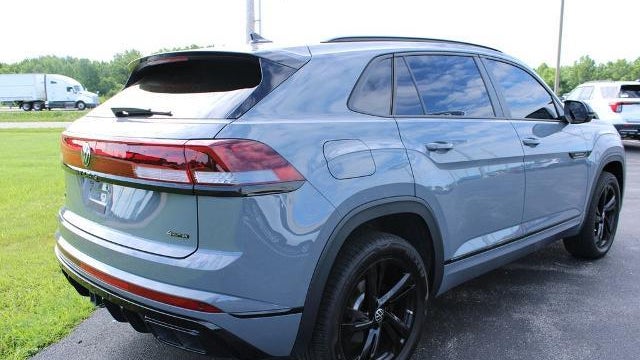 2025 Volkswagen Atlas Cross Sport SEL R-Line Black 4Motion