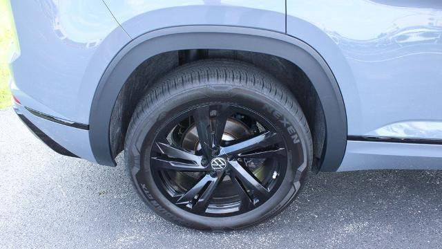 2025 Volkswagen Atlas Cross Sport SEL R-Line Black 4Motion