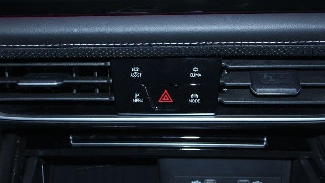 2025 Volkswagen Atlas Cross Sport SEL R-Line Black 4Motion