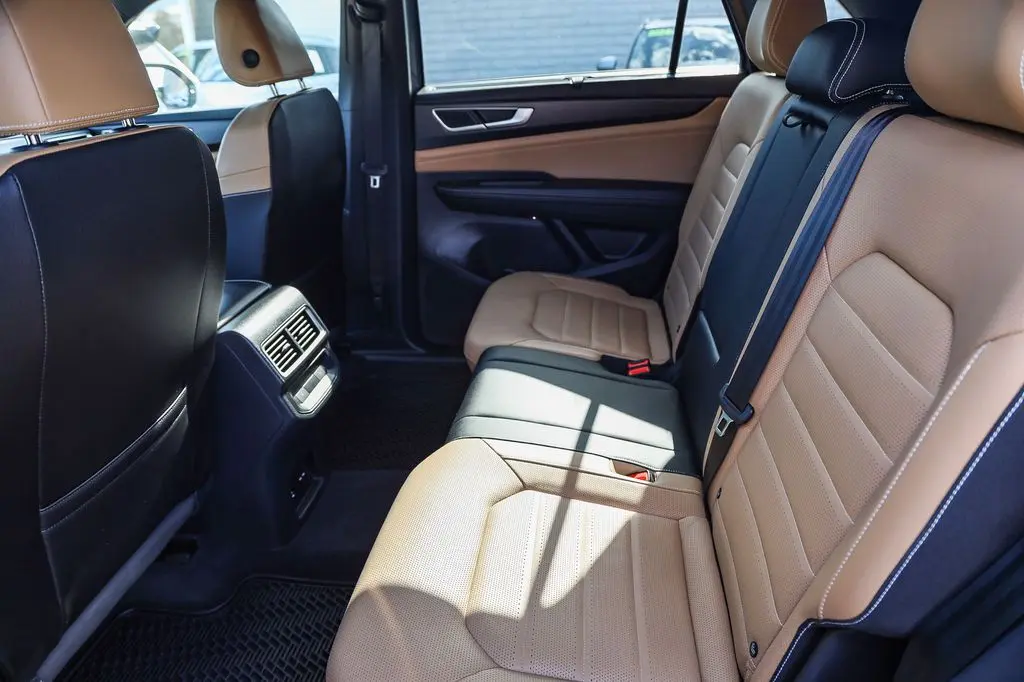 2025 Volkswagen Atlas - $39,998