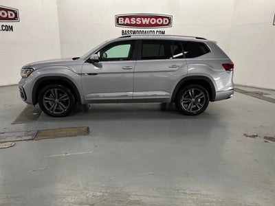 Photo of a 2022 Volkswagen Atlas AWD V6 SEL R-LINE 4motion 4DR SUV for sale