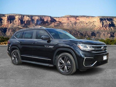 Photo of a 2022 Volkswagen Atlas AWD V6 SEL R-LINE 4motion 4DR SUV for sale