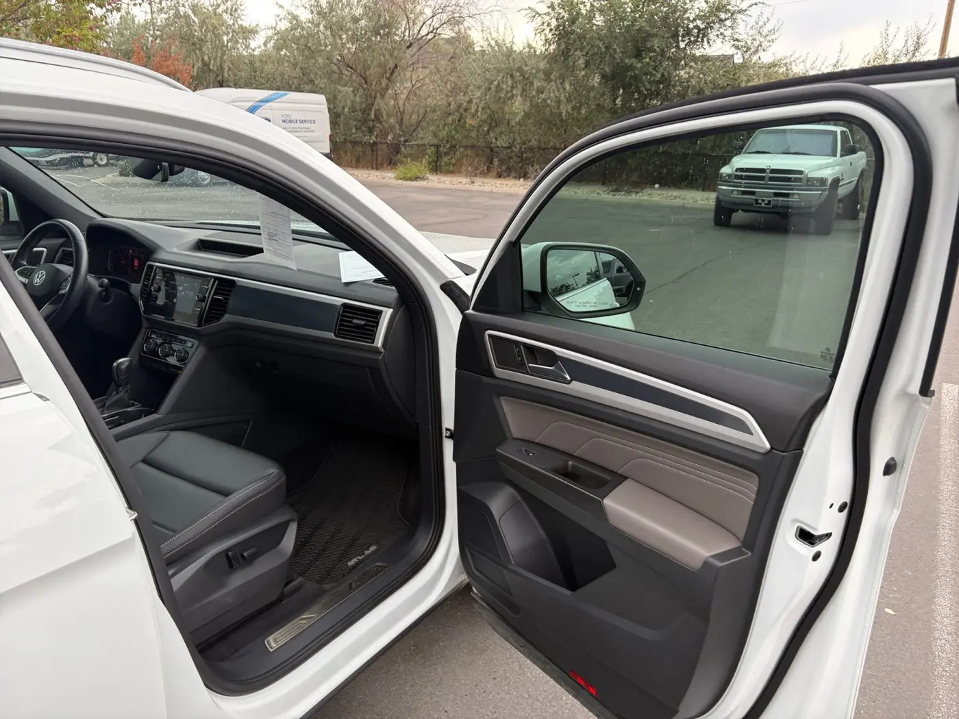 2022 Volkswagen Atlas - $20,000