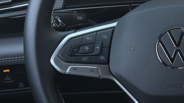 2025 Volkswagen Atlas Cross Sport SEL 4Motion