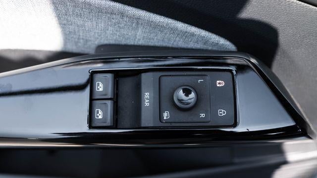 2024 Volkswagen ID 4  Standard