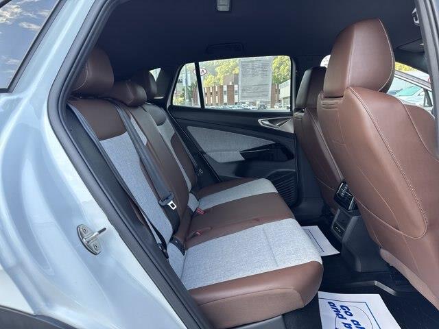 2024 Volkswagen Id.4 - $21,499