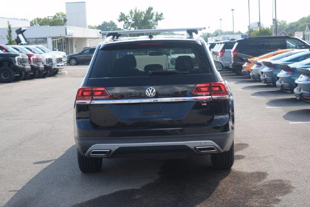 2018 Volkswagen Atlas - $12,100