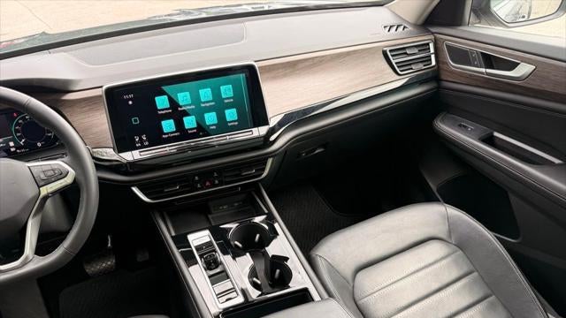2024 Volkswagen Atlas SEL 4Motion
