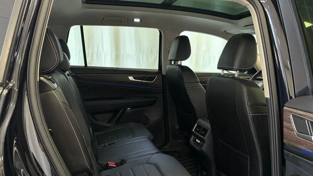 2024 Volkswagen Atlas SEL 4Motion