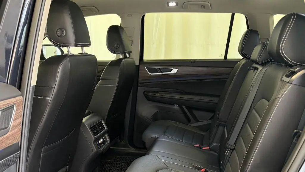 2024 Volkswagen Atlas SEL 4Motion