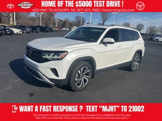 2023 Volkswagen Atlas with Pure White Exterior