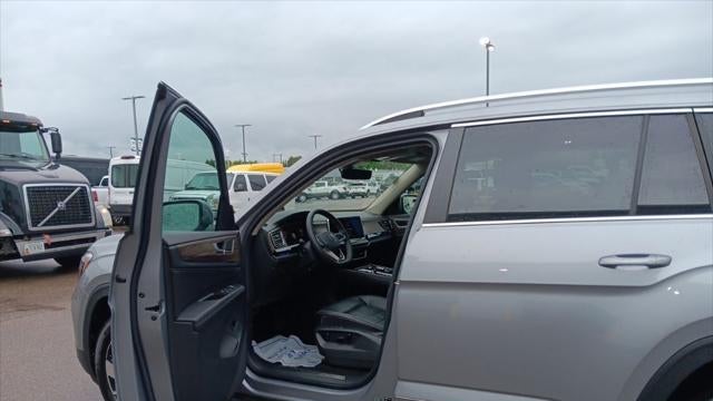2024 Volkswagen Atlas SEL 4Motion