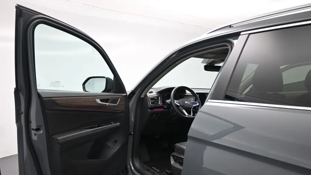 2025 Volkswagen Atlas SEL 4Motion