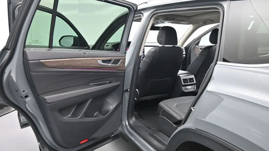 2025 Volkswagen Atlas SEL 4Motion