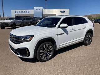 2021 Volkswagen Atlas Cross Sport with Pure White Exterior