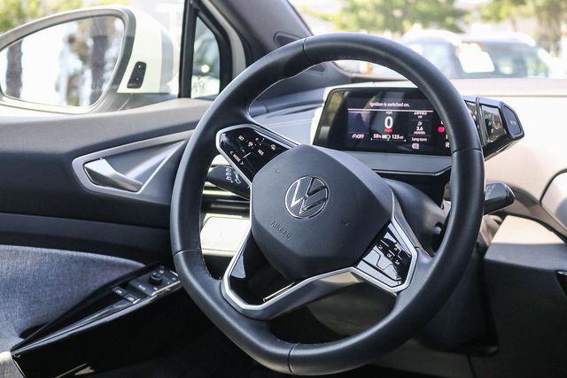 2023 Volkswagen Id.4 - $20,900