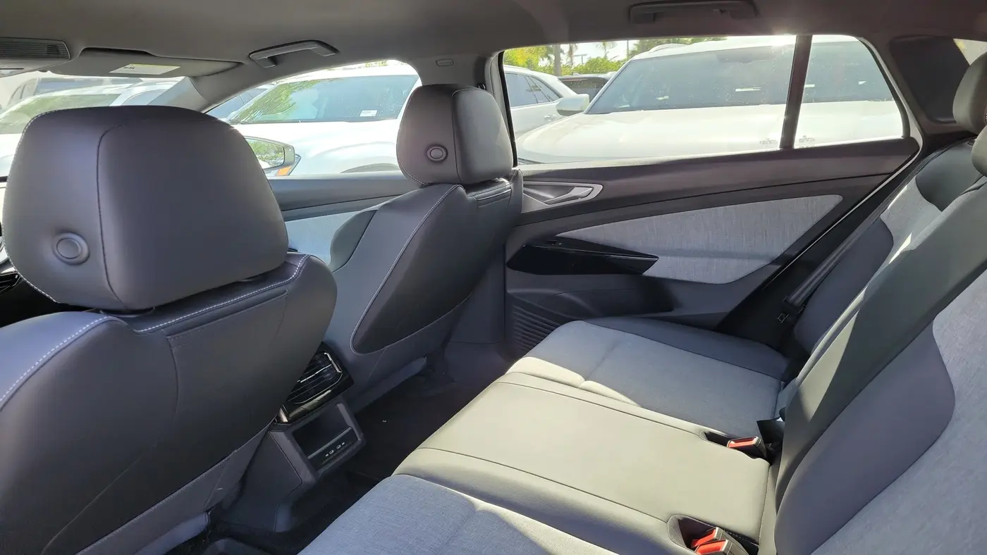 2023 Volkswagen ID 4  Pro