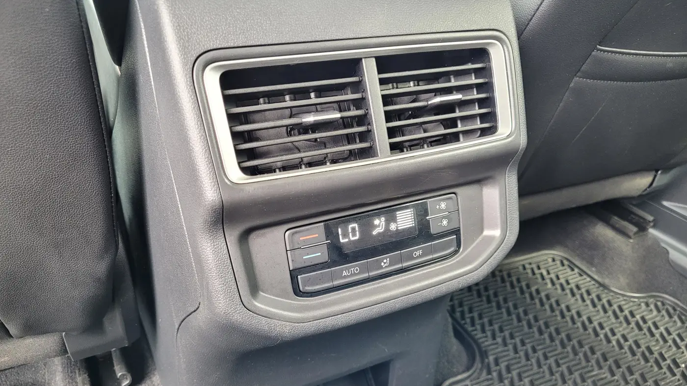 2024 Volkswagen Atlas Peak Edition SE 4Motion