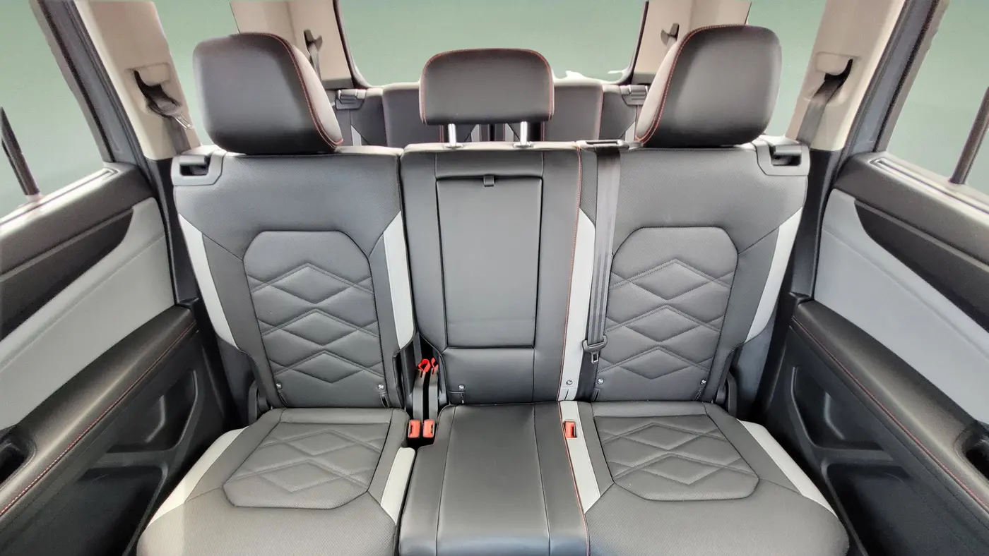 2024 Volkswagen Atlas Peak Edition SE 4Motion