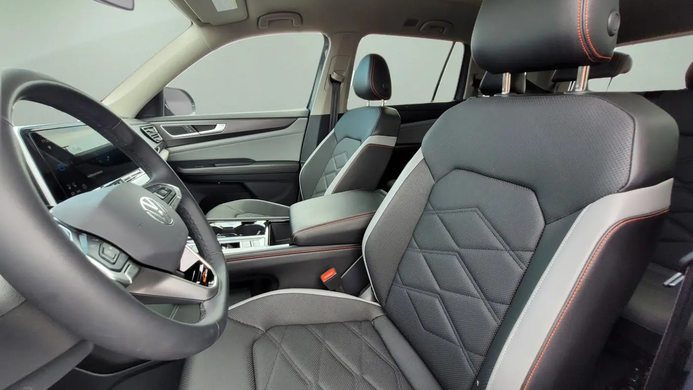 2024 Volkswagen Atlas Peak Edition SE 4Motion