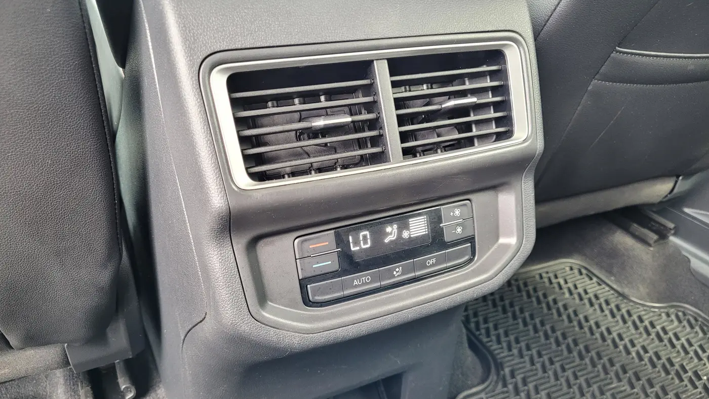 2024 Volkswagen Atlas Peak Edition SE 4Motion