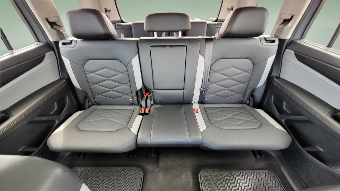 2024 Volkswagen Atlas Peak Edition SE 4Motion