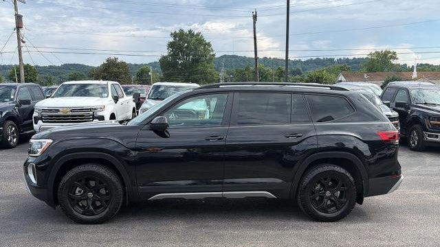 2024 Volkswagen Atlas Peak Edition SE 4Motion