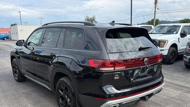 2024 Volkswagen Atlas Peak Edition SE 4Motion
