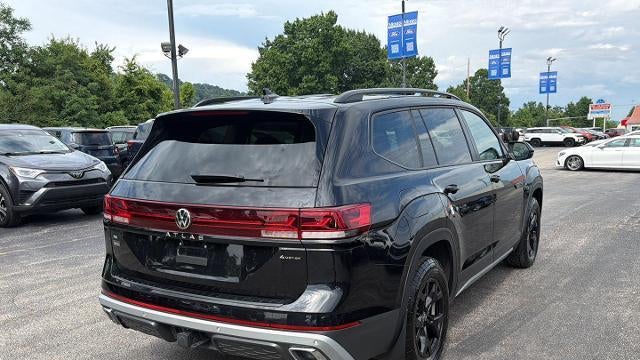 2024 Volkswagen Atlas Peak Edition SE 4Motion