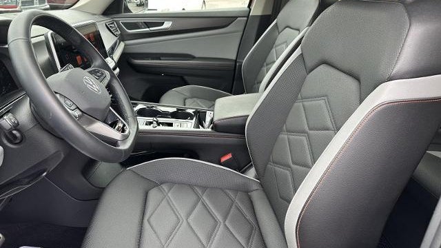 2024 Volkswagen Atlas Peak Edition SE 4Motion