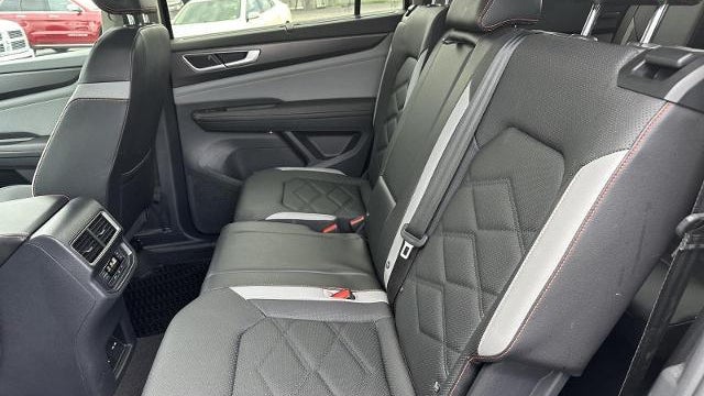 2024 Volkswagen Atlas Peak Edition SE 4Motion