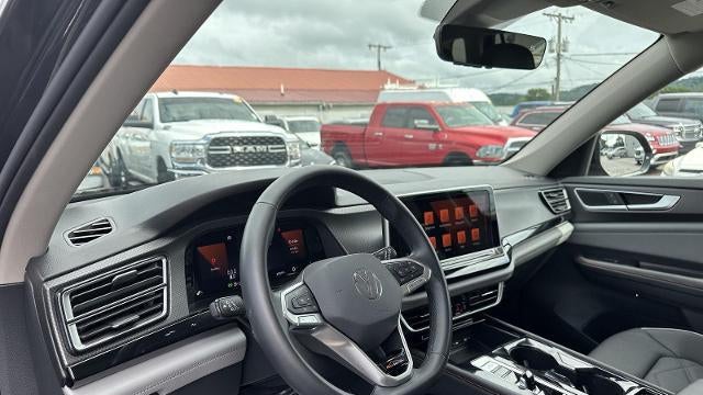 2024 Volkswagen Atlas Peak Edition SE 4Motion