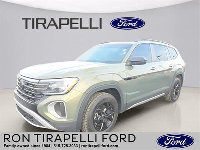 2024 Volkswagen Atlas AWD Peak Edition SE 4motion 4DR SUV W/Technology
