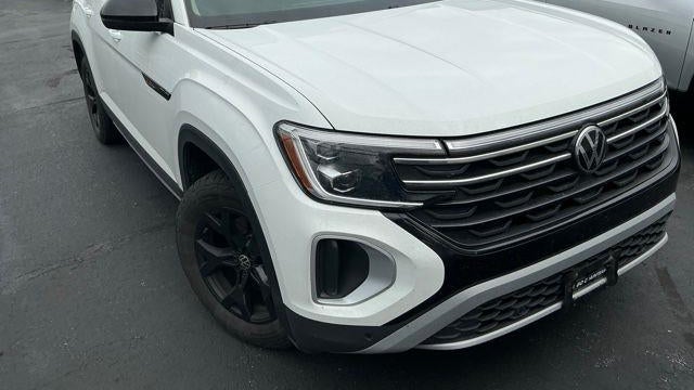 2024 Volkswagen Atlas Peak Edition SE 4Motion