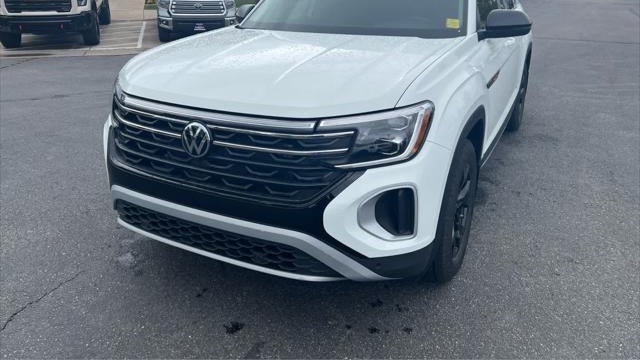 2025 Volkswagen Atlas Peak Edition 4Motion