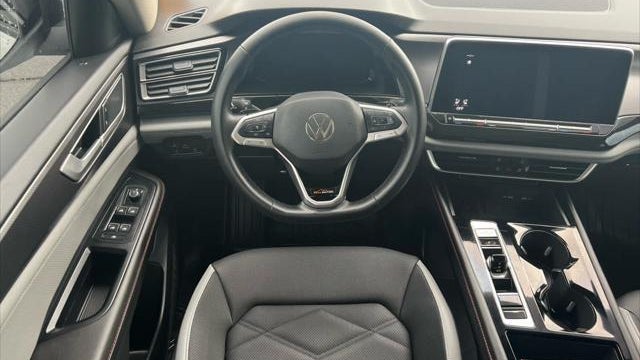 2025 Volkswagen Atlas Peak Edition 4Motion