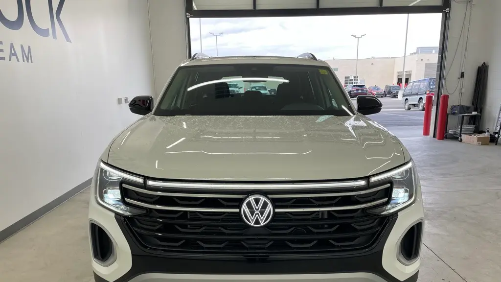 2025 Volkswagen Atlas Peak Edition 4Motion