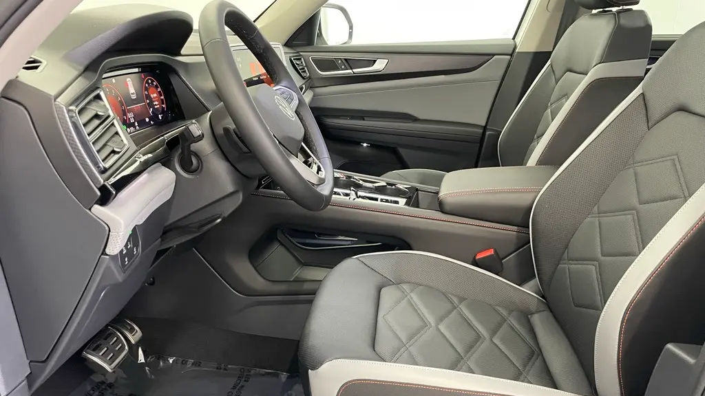 2025 Volkswagen Atlas Peak Edition 4Motion