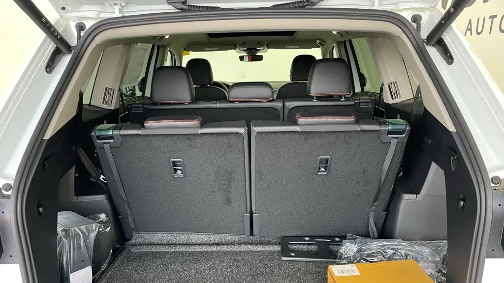 2025 Volkswagen Atlas Peak Edition 4Motion