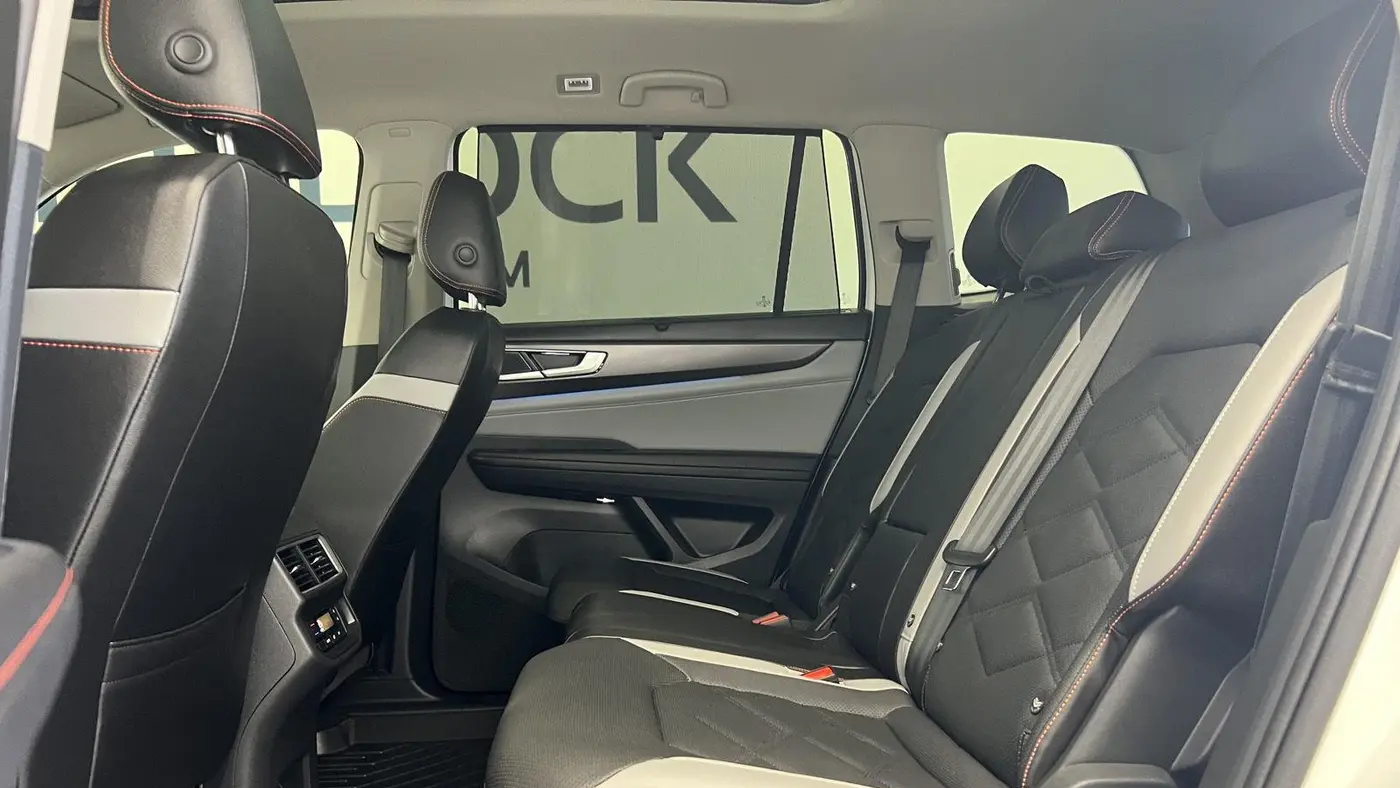 2025 Volkswagen Atlas Peak Edition 4Motion